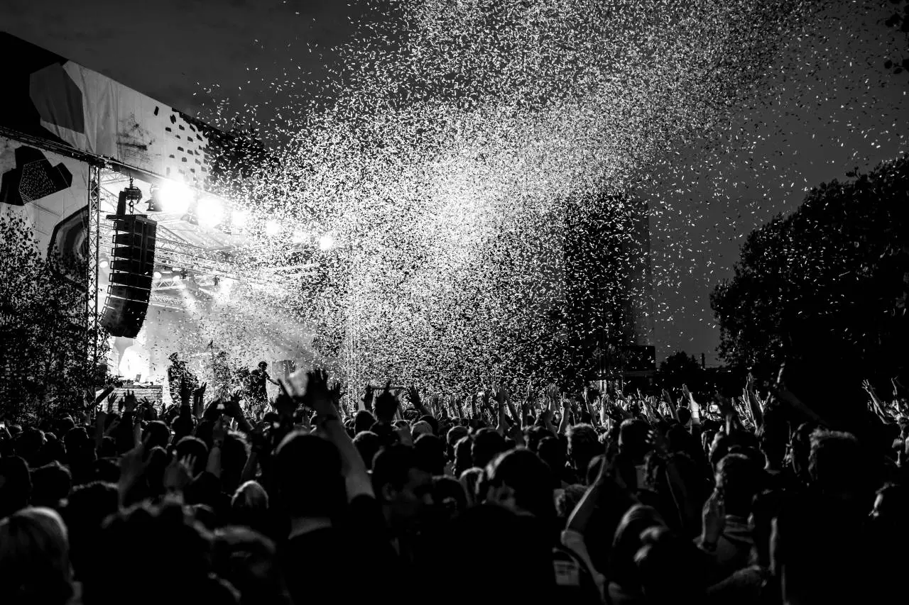 FESTIVAL